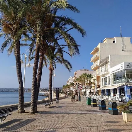 Bright Spacious 2 Bdr Apt, Near Arenal , + Free Parking * Javea